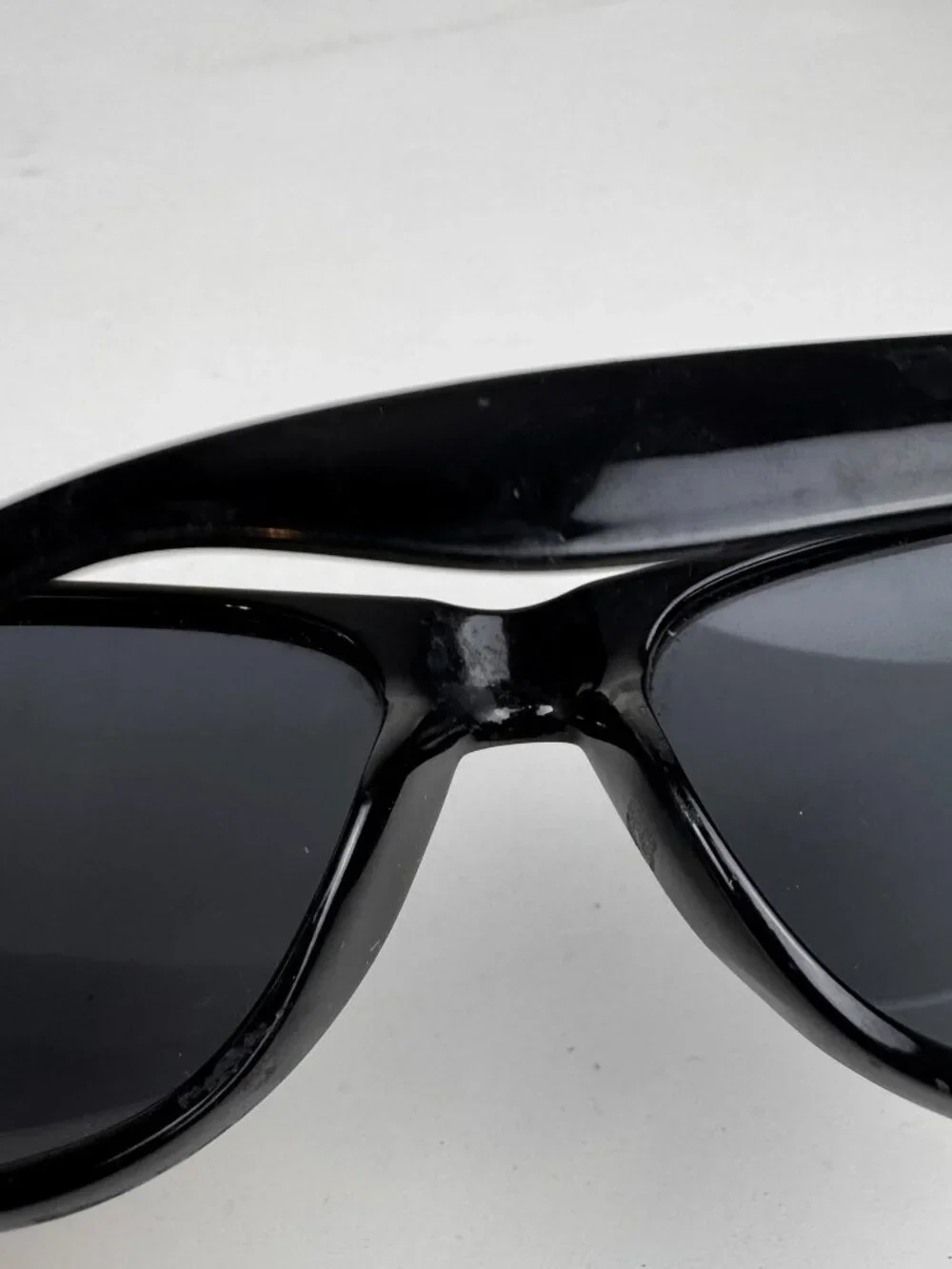 Black Wayfarer Style Sunglasses Smiling Sun Logo UV Protection (Minor Scratches)